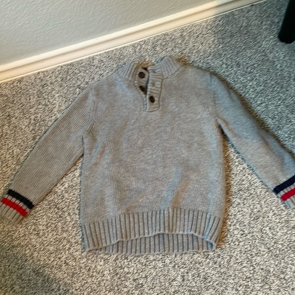 Land’s end kid size 4T sweater